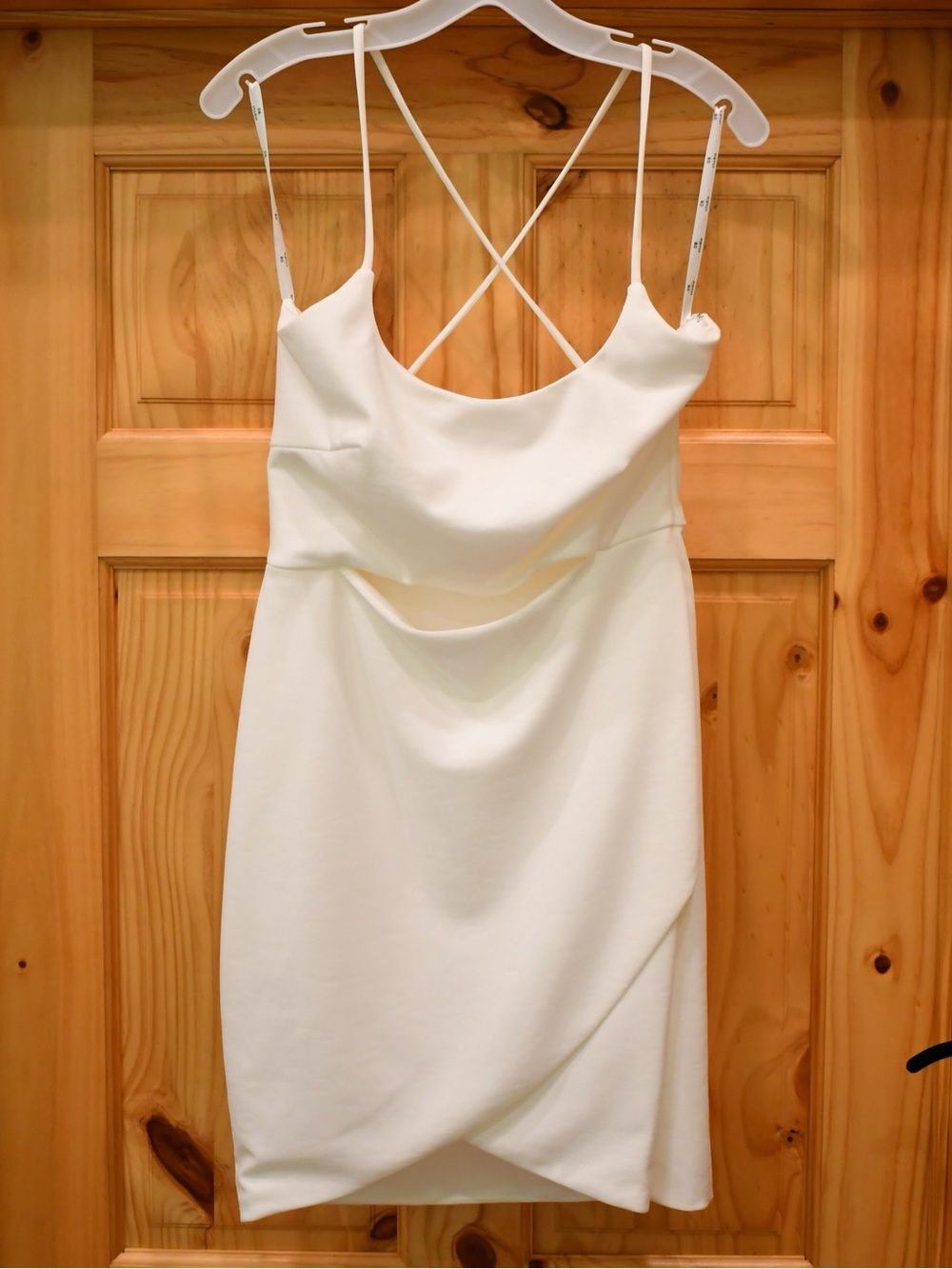 NWOT✨ Davids Bridal White Mini Dress with cutout & Spaghetti Straps